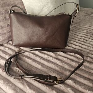 Elegant Leather Crossbody Bag